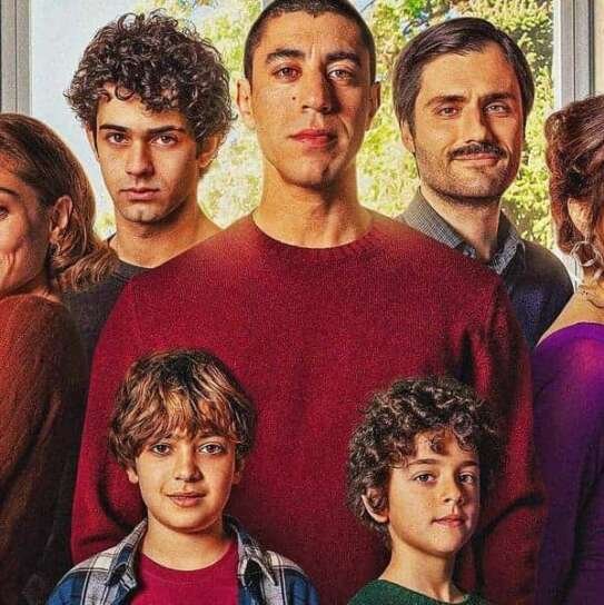 Storia della mia famiglia: il nuovo family drama di Netflix, la recensione su Almanacco Cinema