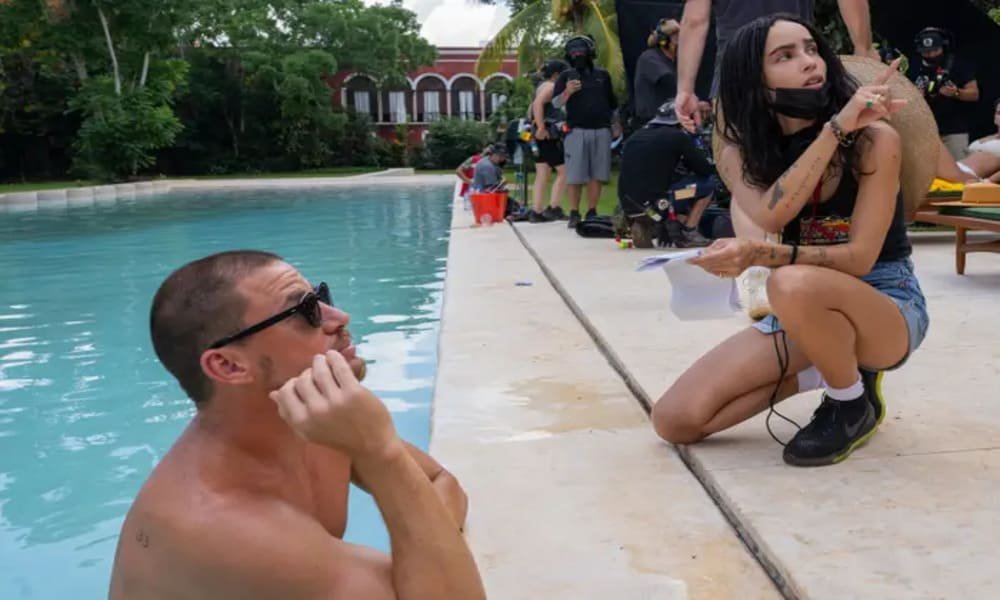 Blink Twice, una vacanza sull'isola deludente