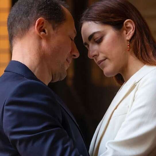 Amata, con Miriam Leone e Stefano Accorsi