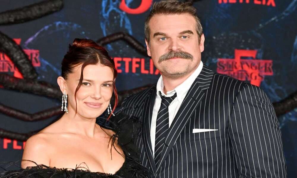 Stranger Things 5, Millie Bobby Brown e David Harbour insieme sul red carpet