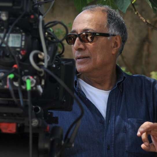 La casa del leggendario regista Abbas Kiarostami a Teheran è stata danneggiata durante i recenti raid aerei che hanno colpito il distretto di Chizar.