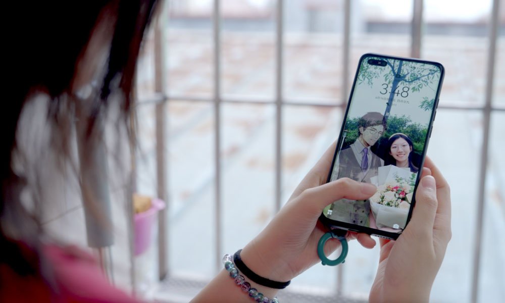 Replica, il documentario sull'amore con le IA