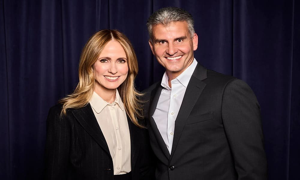 Disney punta sui contenuti brevi per conquistare la "Gen Alpha" e potenzia gli investimenti in franchise originali sotto la guida di Josh D'Amaro e Dana Walden.