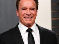 Arnold Schwarzenegger, un compleanno in palestra
