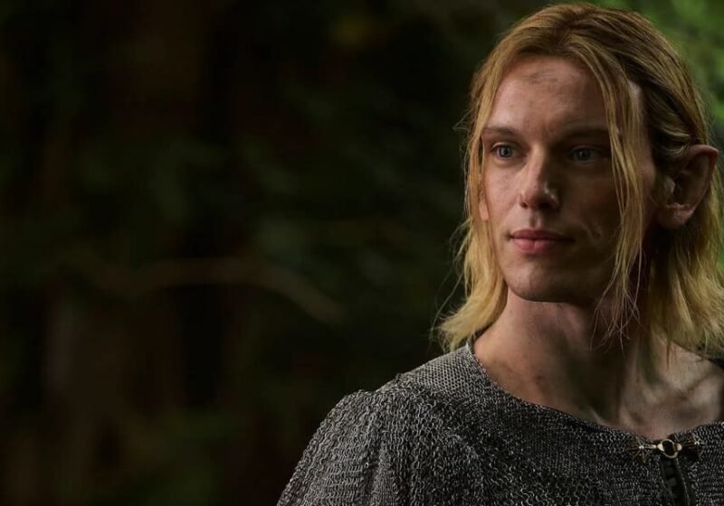 Jamie Campbell Bower nella serie Il signore degli anelli: Gli anelli del potere