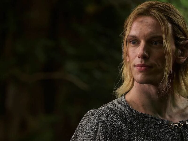 Jamie Campbell Bower nella serie Il signore degli anelli: Gli anelli del potere