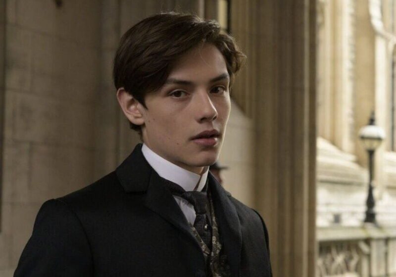 Louis Partridge, il nuovo film One Last Summer: trama e cast
